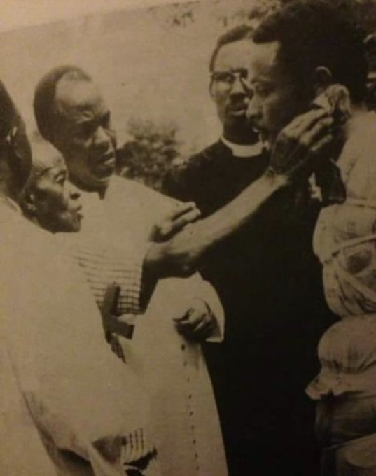 speak_out40607's tweet photo. Stanley Enekwe was executed in April 1972 by Yakubu Gowon. Ex-Biafra soldiers were targeted post-war. Accused of stealing Gowon's car, which he didn't, Stanley faced execution. His father was seen wiping sweat from his son's face before he was shot dead. https://t.co/Kiga8wYxb0