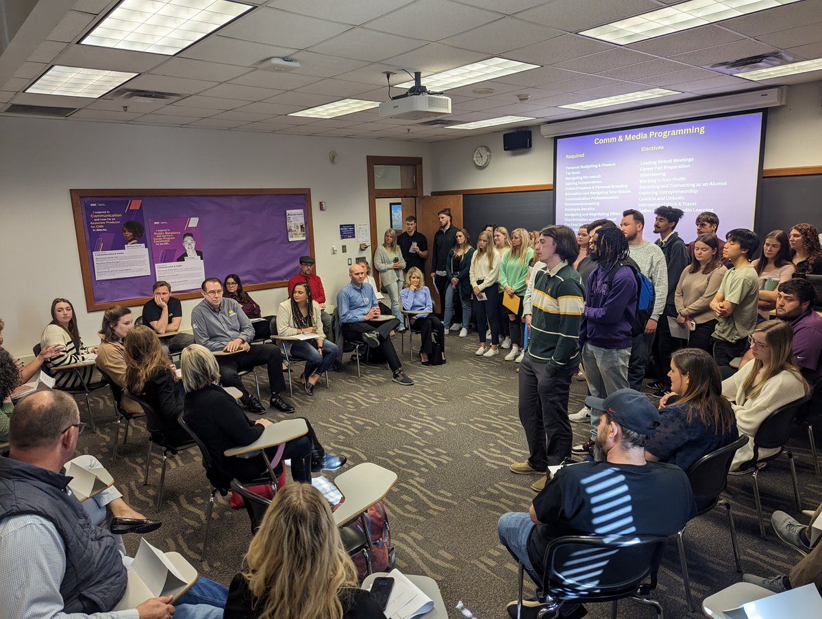 northerniowa's tweet photo. From job hunting to retirement planning, post-college life can be overwhelming. At UNI, Assistant Professor Nikki Harken is helping ease the stress for new graduates through the Next Step Program.

Read more ⬇️ 
https://t.co/vJrrZ2NskG https://t.co/sIPqnhYFAI