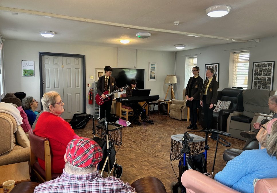HaybridgeSchool's tweet photo. Amazing trip out today where our students visited the local Three Roses Care home to perform for residents.
We sang some solos and group numbers and also did a sing along with the residents at the end. #wearehaybridge #bighelpout https://t.co/qDOj5vhLU0