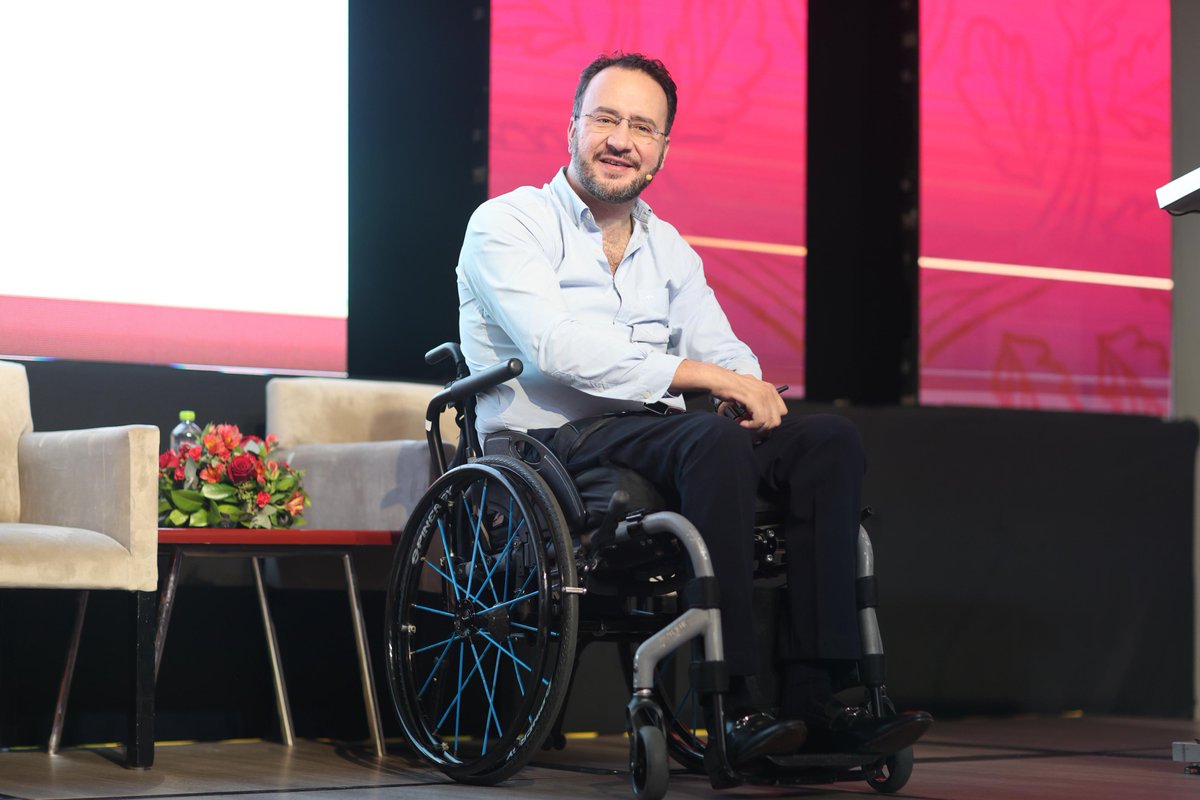 Santiago García tweet media