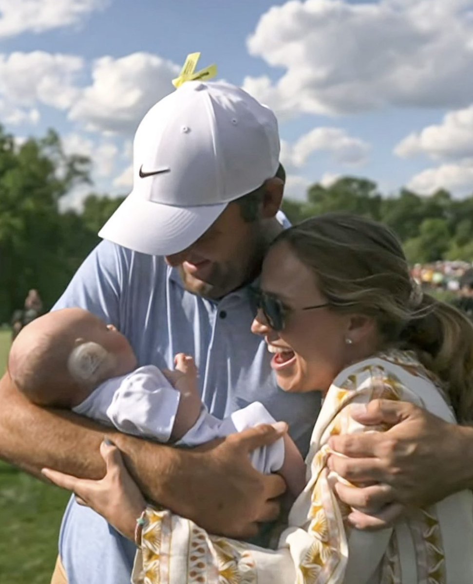 ScottieSchef's tweet photo. Life is bigger than golf, it’s about family https://t.co/R1YSmhuc04