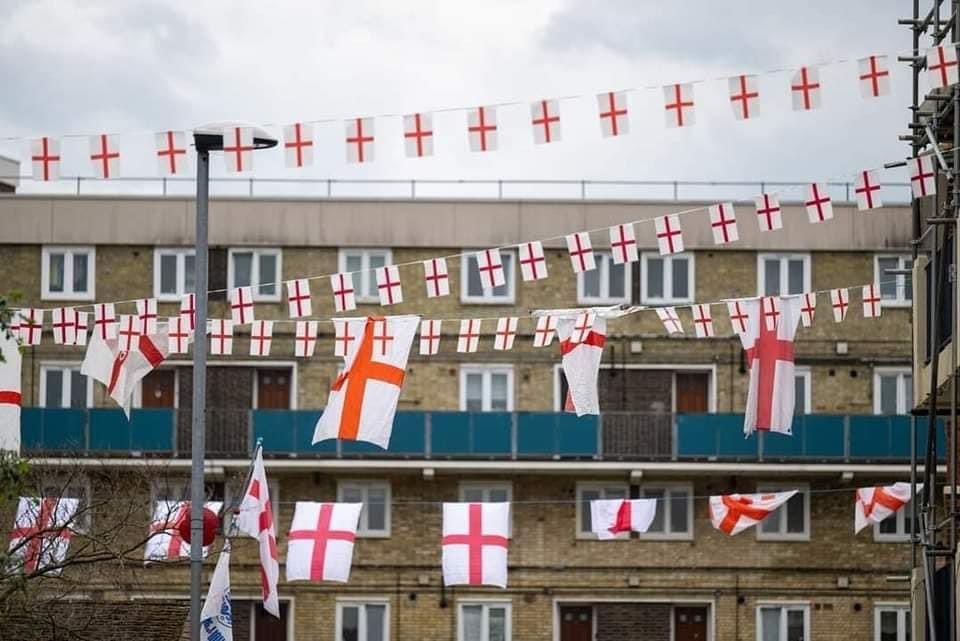 RevoltingWat's tweet photo. England 🏴󠁧󠁢󠁥󠁮󠁧󠁿 https://t.co/aqYbipEsCa