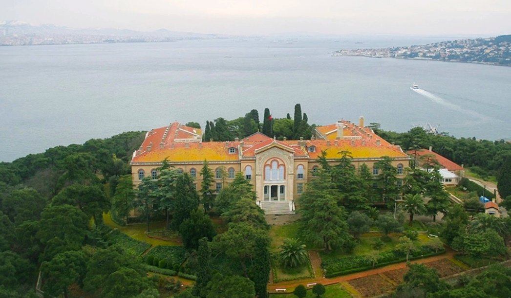 eprotothema's tweet image. #Türkiye: The #Halki #School of Theology holds significance for enhancing the country's global influence through cultural diplomacy efforts - ProtoThema English en.protothema.gr/2024/06/14/tur…
