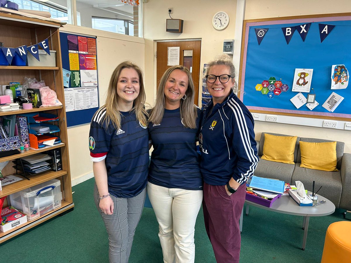 misssheffieldpe's tweet photo. Oh yes sir, I can boogie 🙌🏼 https://t.co/7mh2IKne9s