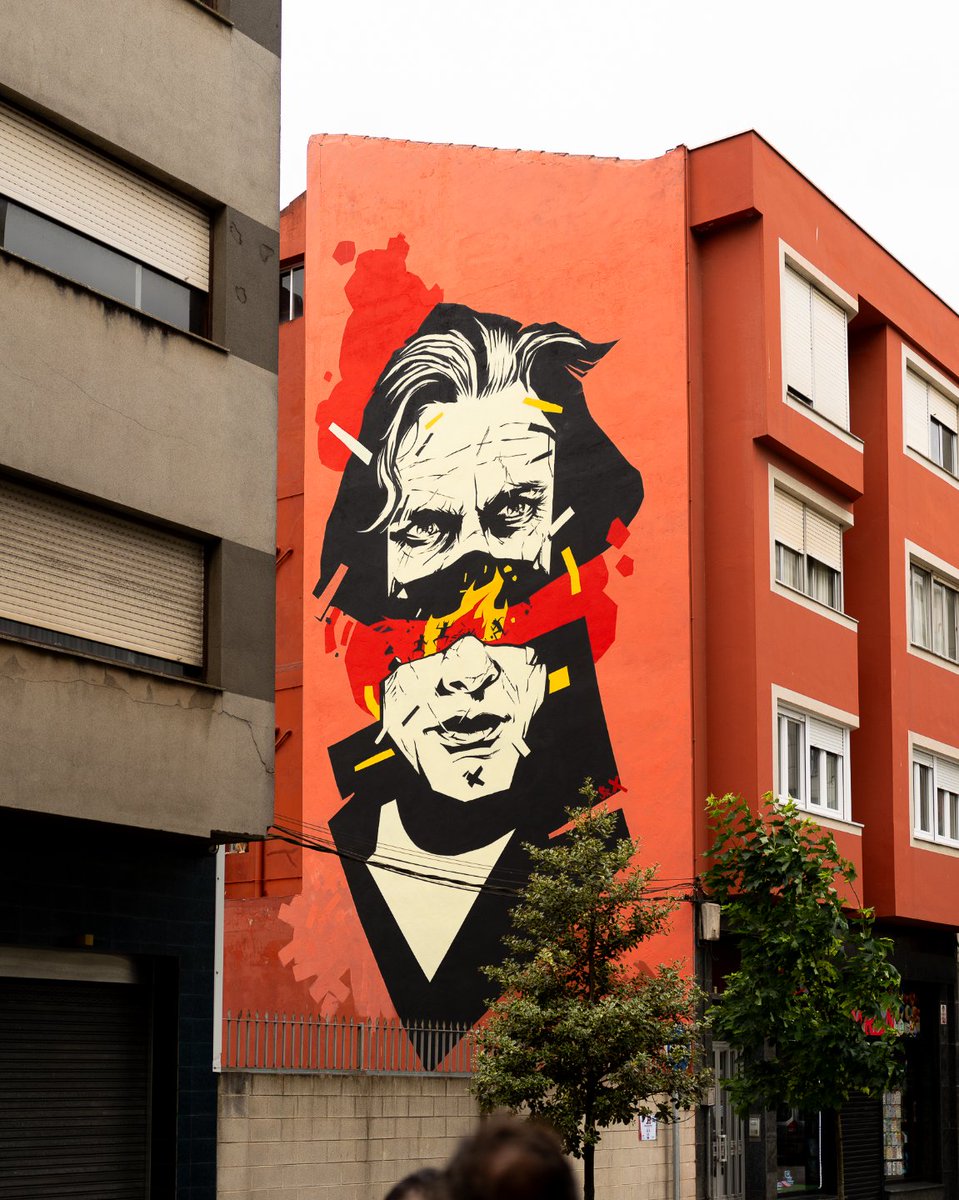 🔥 “Lume”, de Sr. X 📍 Rúa Ponte 11

"O mundo está fóra de balance, tolo, demente. As forzas do mal están soltas e prevalecen. E dentro de min, a loita líbrase tamén." Inspirado por Henry Miller, Sr. X constrúe esta impactante peza.

🌞 #Rexenera2024
🗺 rexenerafest.gal/mapa