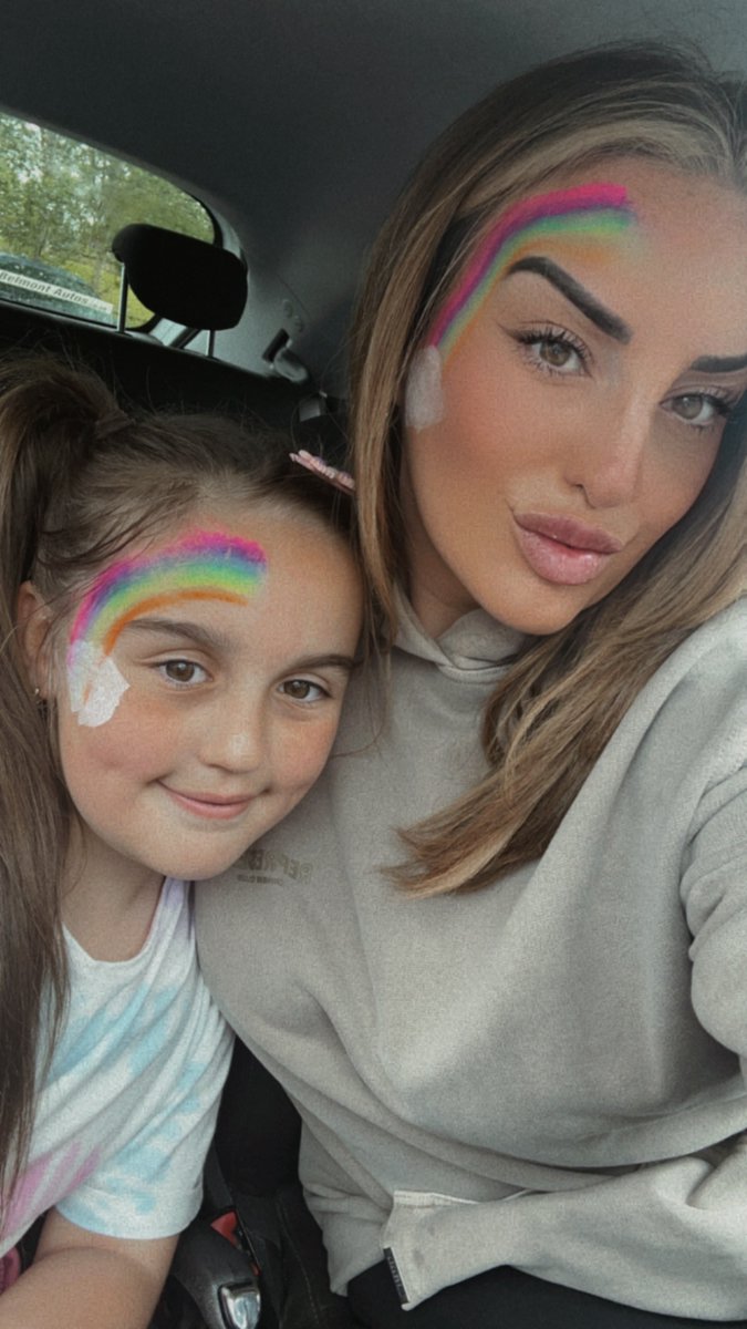 SimpleSimmy92's tweet image. Flower power festival @SunnysidePri ❤️🌺