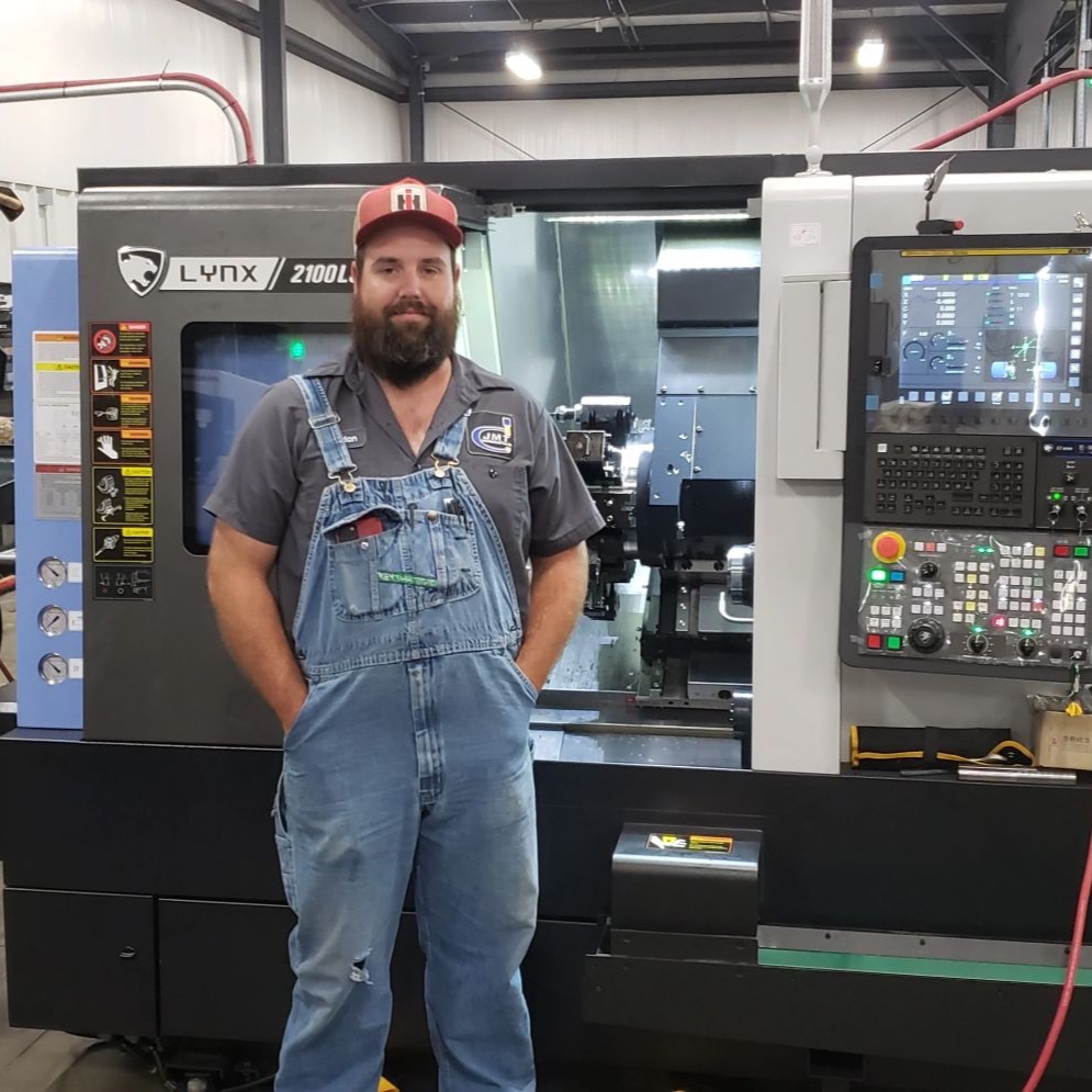 EllisonTech's tweet image. DN Solutions Lynx2100LSY with LNS Alpha 65S and Royal collet chucks all trained up by our apps engineer Russell Jordan. Making chips!!! #makemore #ellisontech