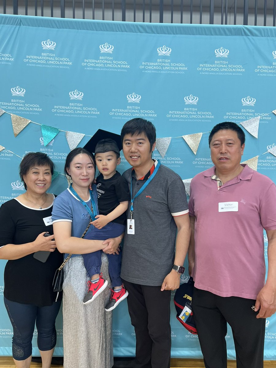 BISCLincolnPark's tweet image. Congratulations to our youngest #BISCLP graduates who walked the stage to collect their diplomas yesterday.🎓 #nurserybound #prenursery #earlyyearseducation
#CreateYourFuture
#globaleducation #NordAngliaEducation @NAEducation