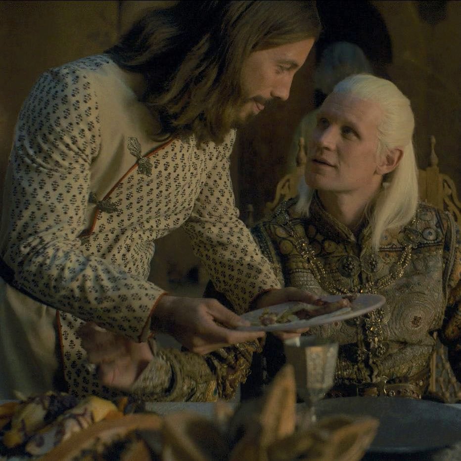 KingTargaryenn's tweet photo. HILO🧵 

Todas las escenas eliminadas de la primera temporada de #HouseOfTheDragon . Os vais a sorprender o enojar de ver como casi todas afectarían a Daemon.

Se agradecen los Rt y para disfrutar de más contenido sobre este universo no olvides seguirme a: @KingTargaryenn https://t.co/Ag3U8r4Ypb