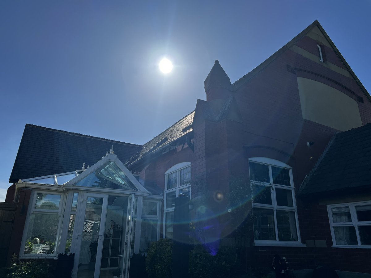 Jamie Bull tweet media