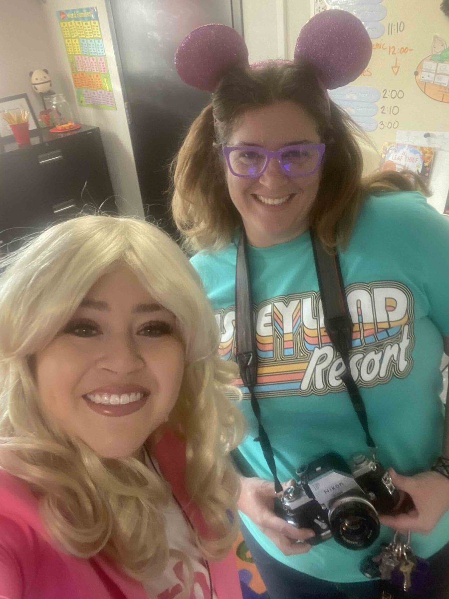 I am proud to be a Quizizz Game Changer! 😎

@Quizizz is an incredible platform and the ways you can use AI are 🔥

quizizz.com/home/certified…
#edtech <a href="/AlanaColabella/">Alana Colabella ➡ #TCEA</a> #quizizzgamechanger #youcanwithquizizz