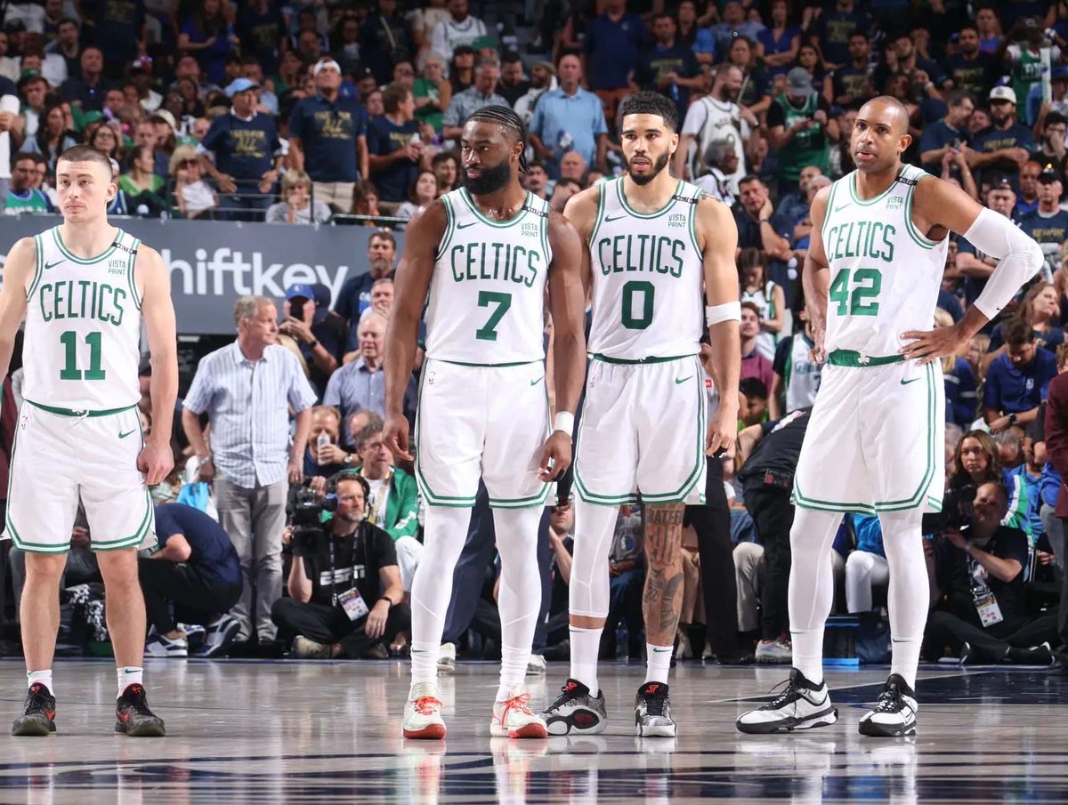 barstoolsports's tweet photo. It's A Beautiful Day To Win An NBA Championship https://t.co/wsh5roQyvM https://t.co/EiFauNl1Bx