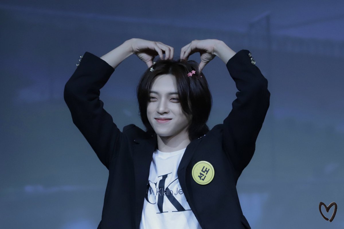 elringmoons's tweet photo. <3 #고유 #BLITZERS #JUNHO #GO_U https://t.co/fZ3mooG8vy