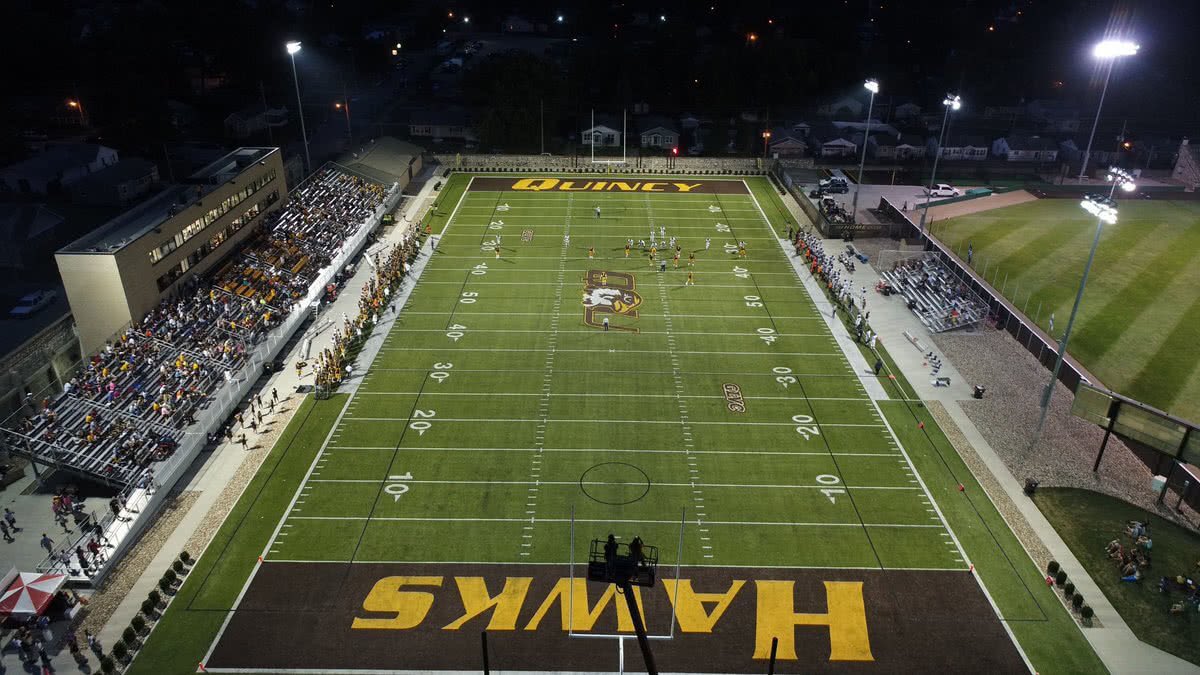 Lafabian_1_Fain's tweet photo. Thankful to have an opportunity to play at Quincy University @CoachJackT @QUHawksFootball @FBCoach_Rahn https://t.co/YFedzIXkOw