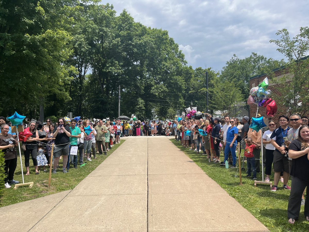 DunellenPS's tweet image. Congrats @jpfaberschool 5th grade students! A fun clap-out to send you on your way to @DunellenLMS!