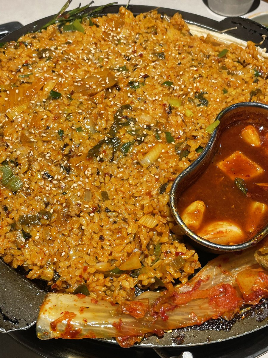9a0nist's tweet photo. 대구 섹시한 동네네요
#악당들은_잘먹고_잘살아 https://t.co/QfoRqVlf46
