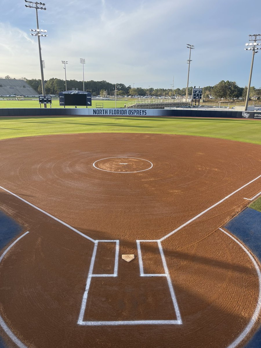 CoachMarioH's tweet photo. Camp season is here! Come join us for the first camp of the summer. Spots are very limited so claim yours today! Follow the link below:              👇

https://t.co/xo43RqCeSQ https://t.co/WJBKmVDMTd