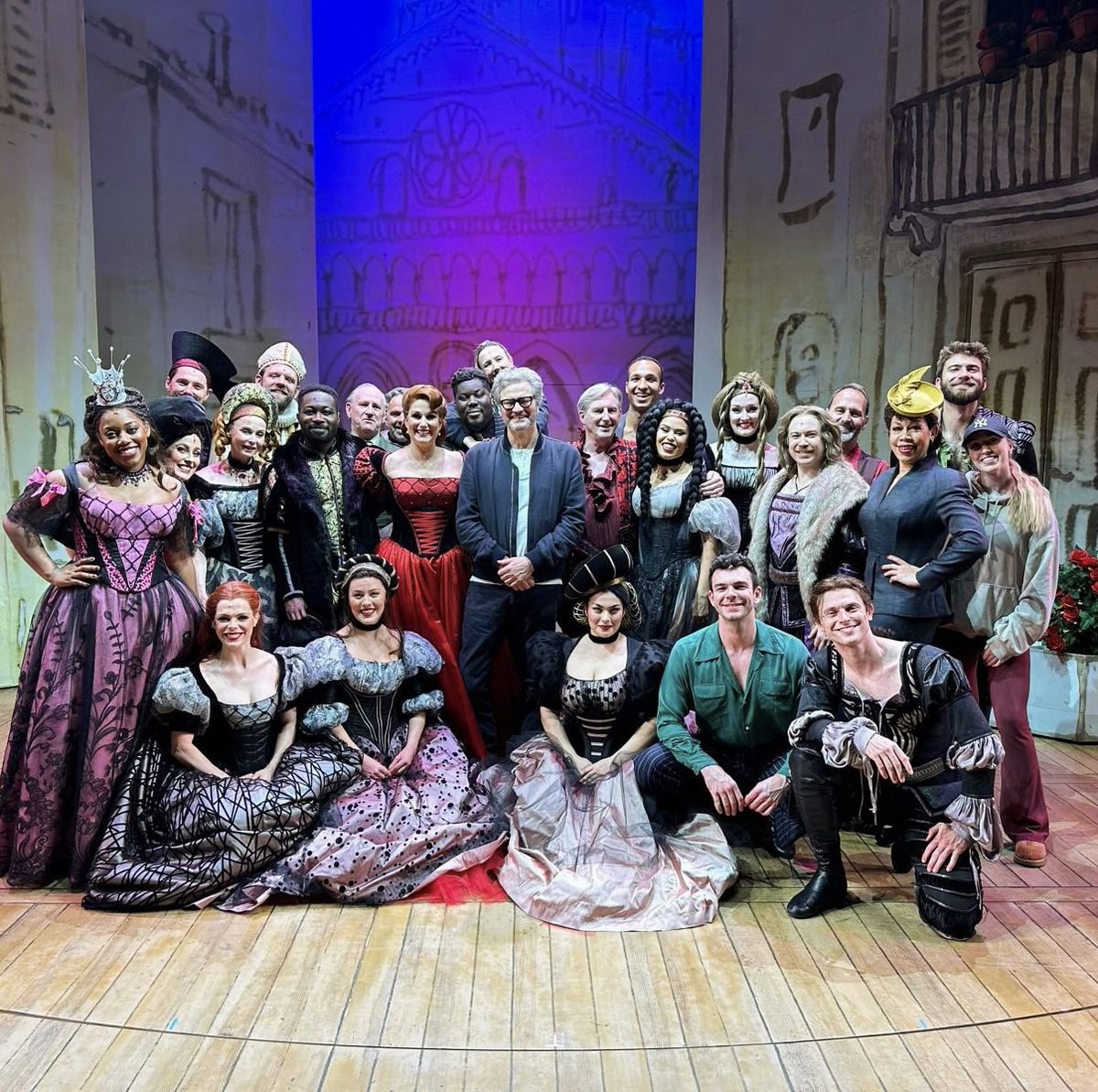 We don't need diamonds! We've got Mr. Darcy! 🌟

National treasure #ColinFirth brushed up his Shakespeare with our cast - and it was truly Wunderbar! 😘🎭