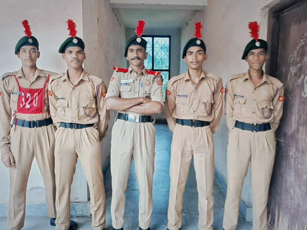 AngulNcc's tweet photo. Our Cadets achive 2 medals during CATC Camp at SIET Dhenkanal
Cadet Biswajit Mohanty achieve 2 nd position in Drill and Cadet Prangya paramita sahu also achive 2 nd position in Drill 🥈🥈
#HQ_DG_NCC #angulDM #utkalpride https://t.co/c4DN762e0o