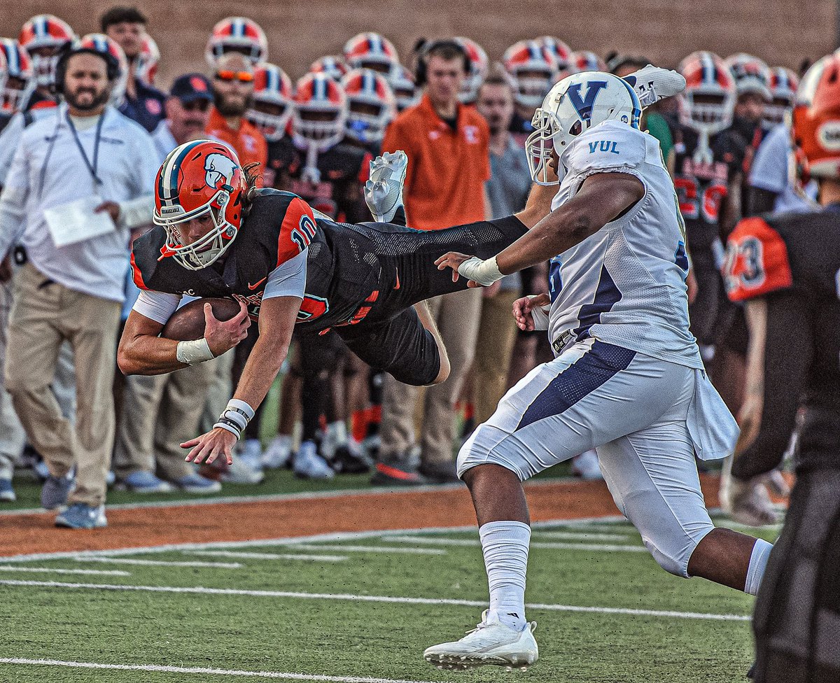 Carter Merck (@cartermerck) on Twitter photo #AGTG After great talk with <a href="/CoachChuckPete/">Chuck Petersen</a> <a href="/CoachAIngram/">Ashley Ingram</a> I am very blessed to say I have received my first offer! From Carson-Newman University! #GoEagles
#Goeagles <a href="/TdwilsonsrSr/">Trent Wilson Sr</a> <a href="/WakefieldHSFB/">Wakefield Football</a> <a href="/CSAPrepStar/">PREPSTAR</a> @RayIsaacSchool #AGTG After great talk with <a href="/CoachChuckPete/">Chuck Petersen</a> <a href="/CoachAIngram/">Ashley Ingram</a> I am very blessed to say I have received my first offer! From Carson-Newman University! #GoEagles
#Goeagles <a href="/TdwilsonsrSr/">Trent Wilson Sr</a> <a href="/WakefieldHSFB/">Wakefield Football</a> <a href="/CSAPrepStar/">PREPSTAR</a> @RayIsaacSchool