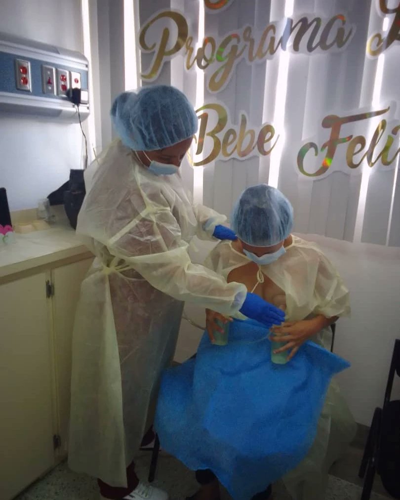 Recorrido por las habitaciones de pediatría, visualizando el apego materno, sensibilizando a las madres primerizas, a través del programa Lactario Bebé Felíz.
#FrnsEdoBolívar
#GestiónAngelMarcano
#VenezuelaYSuGenteBella
@nicolasmaduro
@fnnsimon
@yajairaapsuv
<a href="/amarcanopsuv/">Ángel Marcano</a>