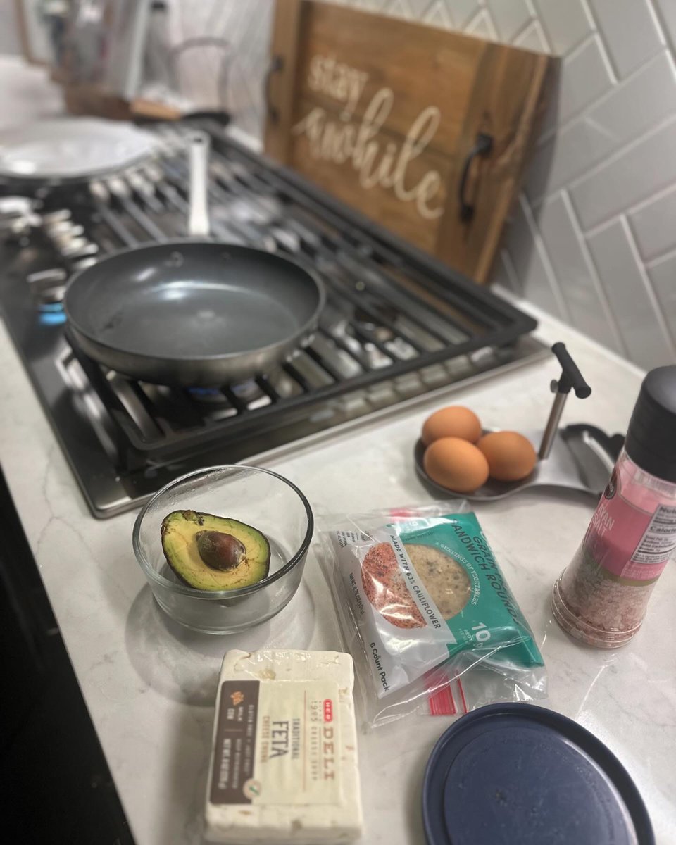 Dara_Parker_'s tweet image. How’re you FUELING your body today?  
#foodisfuel #helpfulorharmful #keepitREAL