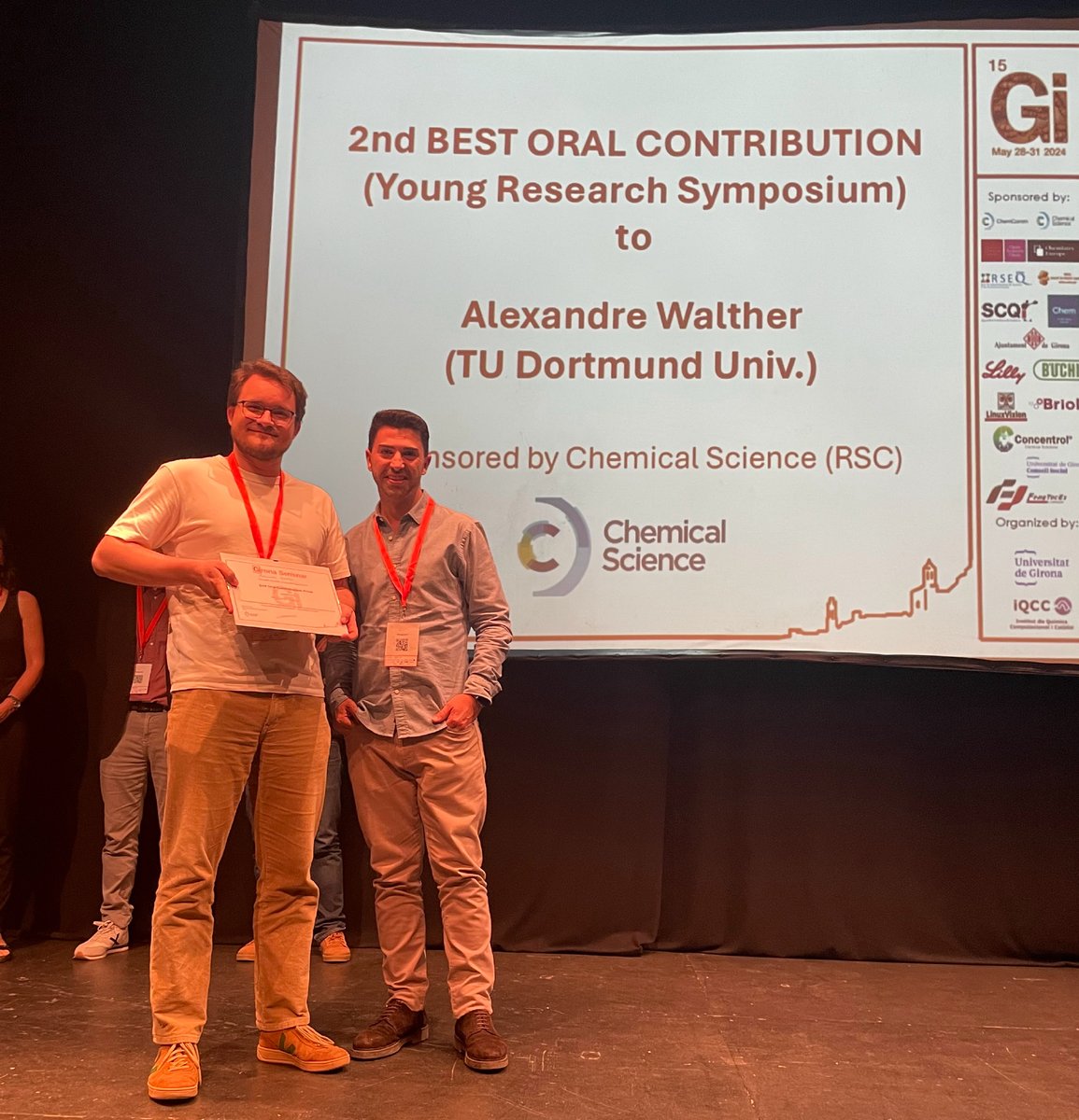 Chemical Science (@chemicalscience) on Twitter photo Chemical Science was delighted to sponsor an oral contribution prize for the Young Researchers Symposium at the recent <a href="/GironaSeminar/">Girona Seminar 2024</a>
Congratulations to <a href="/AlexWalthChem/">Alexandre Walther</a> from <a href="/TU_Dortmund/">TU Dortmund</a> for winning this prize! Chemical Science was delighted to sponsor an oral contribution prize for the Young Researchers Symposium at the recent <a href="/GironaSeminar/">Girona Seminar 2024</a>
Congratulations to <a href="/AlexWalthChem/">Alexandre Walther</a> from <a href="/TU_Dortmund/">TU Dortmund</a> for winning this prize!