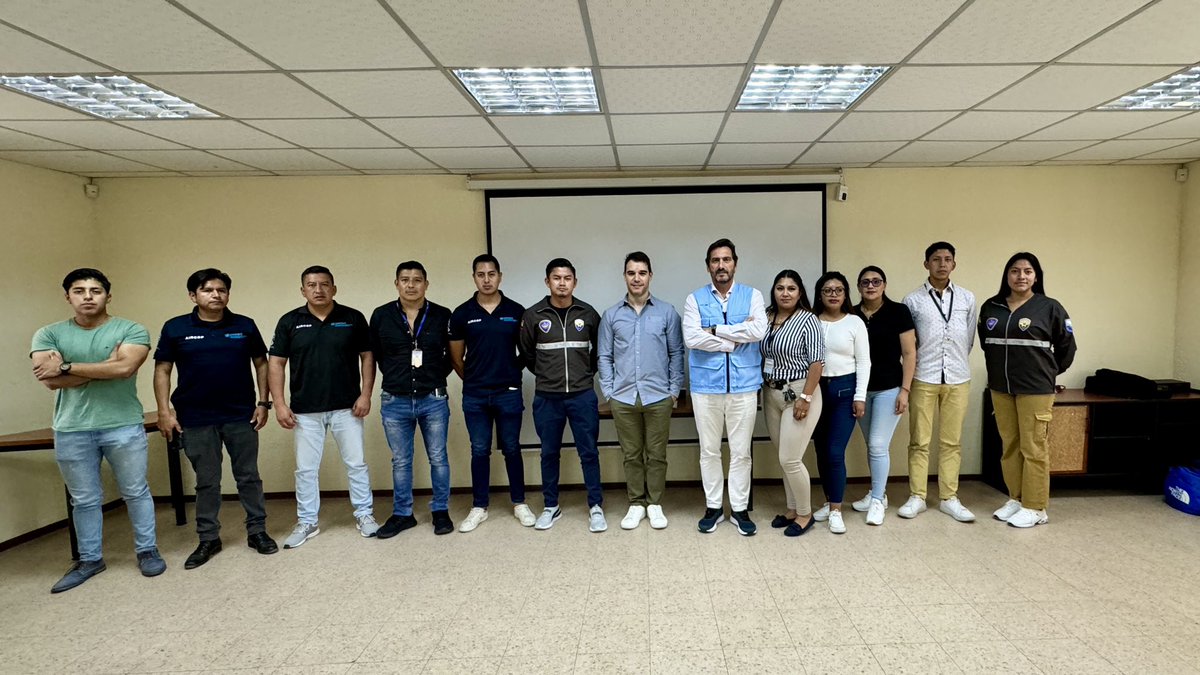 Sergio_NaranjoA's tweet photo. Muy agradecidos a la @Policianacional de España 🇪🇸 por la excelente formación en drogas sintéticas, para el grupo operativo del aeropuerto internacional de Mariscal Sucre , Quito, Ecuador 🇪🇨apoyado por UNODC #PCBT #AIRCOP , Financiado por UE #GIFP @IllicitRoutes https://t.co/TRZ7zNyAZr