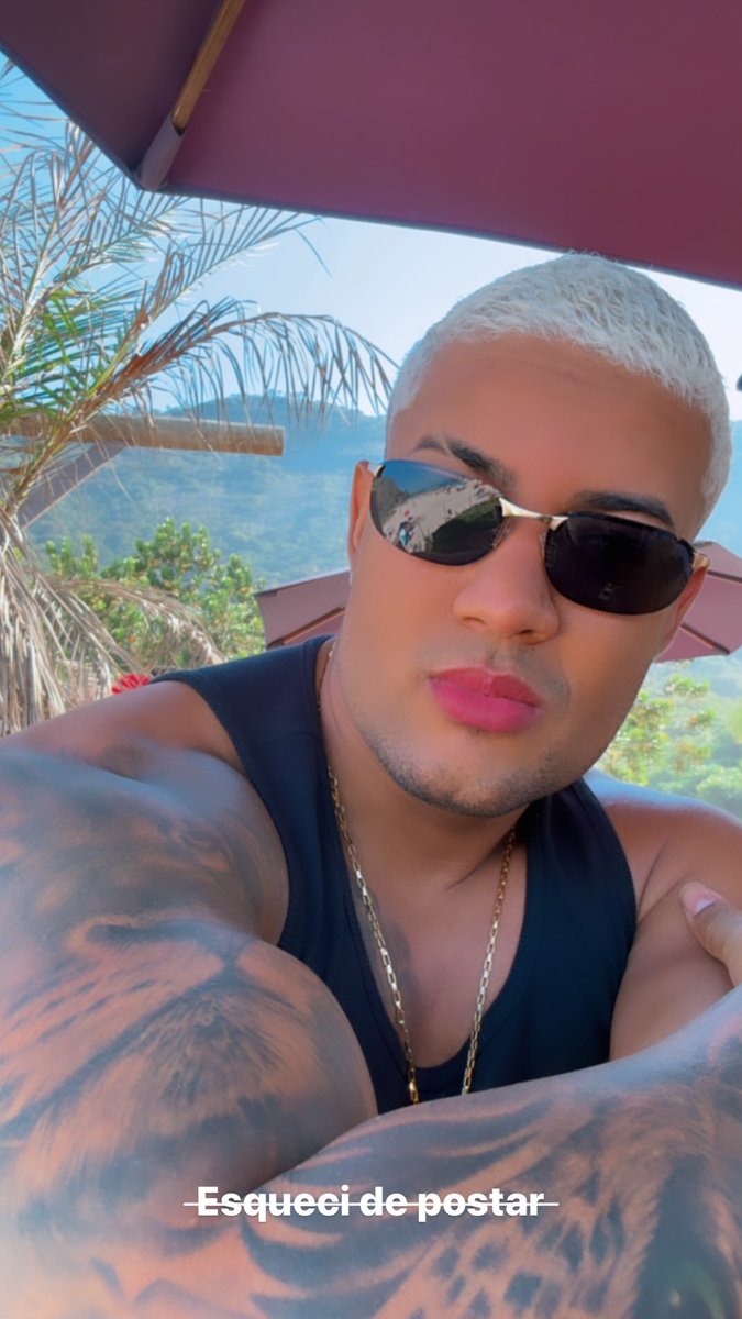 ColmeiaO's tweet image. Porque ele consegue ser mais lindo que uma sexta-feira!
Boa tarde @Clevinhoof 
#pipoco