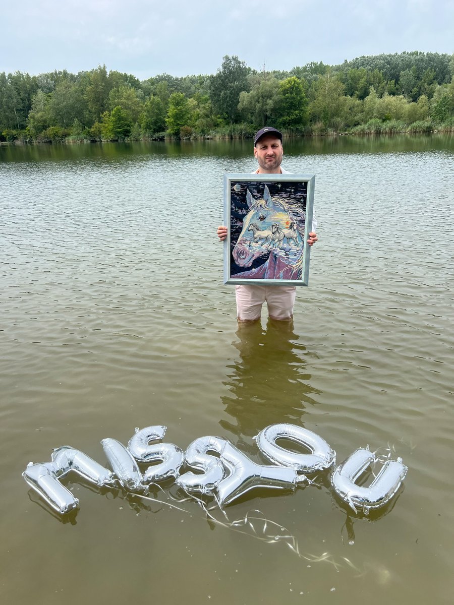 new track ”miss you” is out today!
fanlink.tv/MissYouBibi
dedicated to my horse.
(zitti, 1996 - 2024)