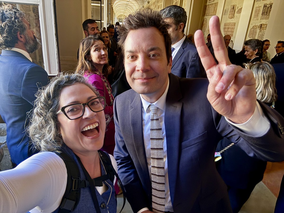 Lola Gomez (@lolagomezc) on Twitter photo When in Rome⦠you only need to share a good laugh with us.
Some of the American legends in comedy visited Pope Francis in a private audience at the Vatican June 14, 2024. <a href="/CatholicNewsSvc/">Catholic News Service Rome</a>
The last photo is my favorite 𤫠When in Rome⦠you only need to share a good laugh with us.
Some of the American legends in comedy visited Pope Francis in a private audience at the Vatican June 14, 2024. <a href="/CatholicNewsSvc/">Catholic News Service Rome</a>
The last photo is my favorite š¤«
