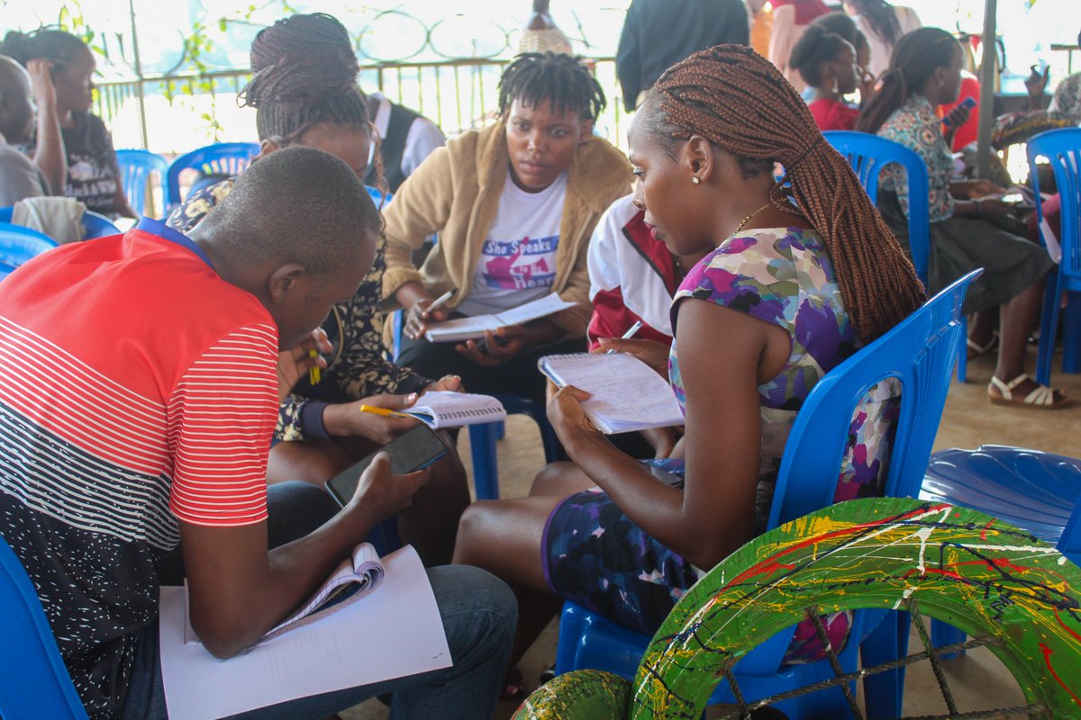 HolisticActions's tweet photo. Day 5 of #ClimateChangePolicy training: Empowering communities with adaptation & mitigation strategies. Proposal writing in focus. #ClimateAction @youthgogreen @activecitizensu @CISUdk @dreamtownngo @SDG2030 @HerCityToolbox https://t.co/XRmRwf73nP