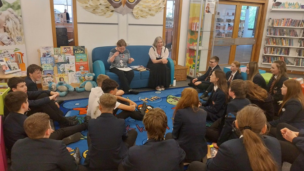PATKingsSchool's tweet image. It was the turn of our Year 8 students to visit Pontefract Library, today. Everyone had a great time exploring what&apos;s on offer, including free membership, thousands of books, games, tablets and even a cinema! #ReadingForPleasure #BeKings #PontefractLibrary @WFlibraries
