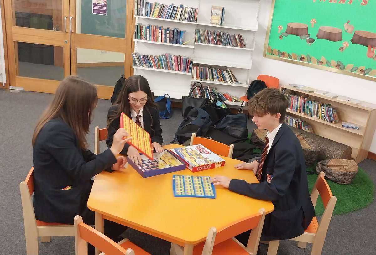 PATKingsSchool's tweet image. It was the turn of our Year 8 students to visit Pontefract Library, today. Everyone had a great time exploring what&apos;s on offer, including free membership, thousands of books, games, tablets and even a cinema! #ReadingForPleasure #BeKings #PontefractLibrary @WFlibraries
