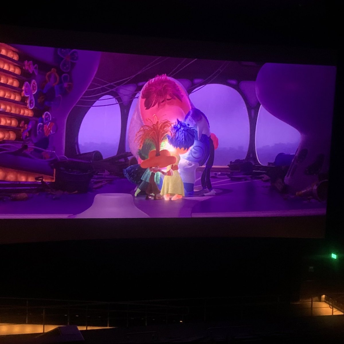 ✨️Abraza tus emociones y honra quien eres✨️