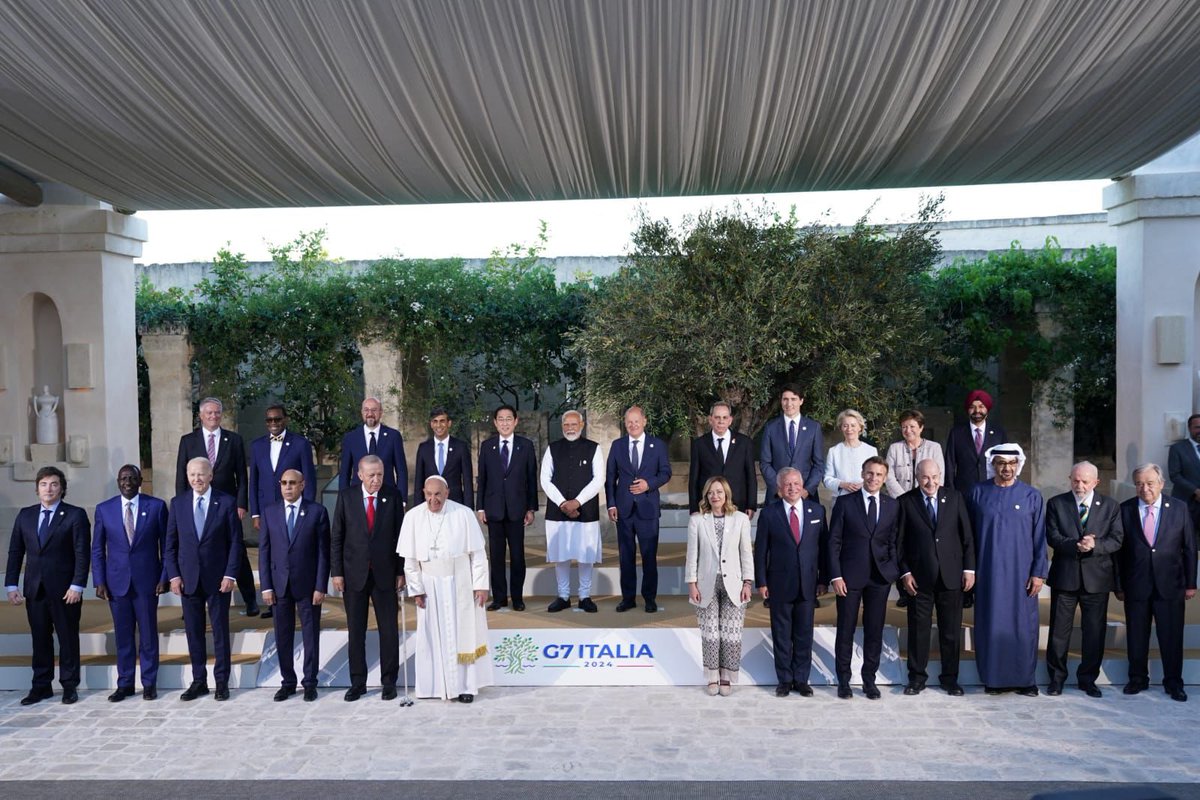 TanayRssSanghi's tweet photo. विश्व के केंद्र में शक्तिशाली भारत🇮🇳🤝🕉️
#G72024 #GlobalLeaderPMModi
@mrsinha @MumbaichaDon https://t.co/d73TBmhJ3G