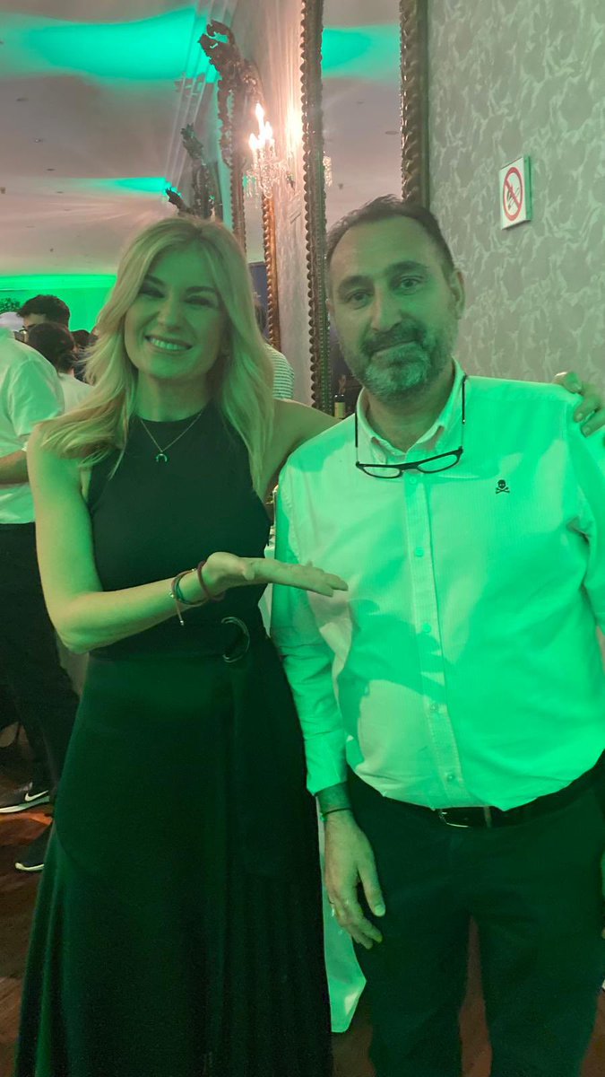 FECOSVA's tweet photo. El Secretario de Fecosva Rafael Mesonero, asistió a los #IIIPremiosOCValladolid. Enhorabuena  a @ocvalladolid por la excelente organización y por poner  en valor a los mejores de nuestra ciudad!! Felicidades a los premiados! https://t.co/d7gwBeyNfy