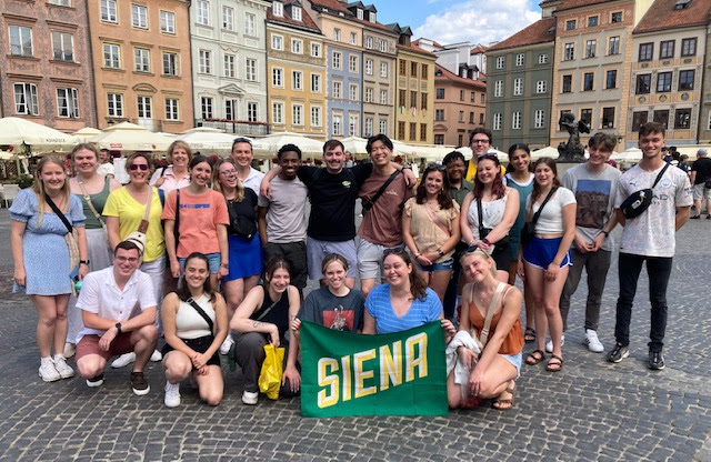 SienaComputerScience (@siena_compsci) on Twitter photo .<a href="/SienaCollege/">Siena</a> <a href="/Siena_CompSci/">SienaComputerScience</a> and Psychology students recently traveled to Poland, capping off their Spring 2024 travel courses on "Adaptability, Accessibility, and Resilience at War/Conflict Times" and "Trauma Informed UX Design". siena.edu/news/story/sai…. <a href="/siena_science/">Siena College School of Science</a> .<a href="/SienaCollege/">Siena</a> <a href="/Siena_CompSci/">SienaComputerScience</a> and Psychology students recently traveled to Poland, capping off their Spring 2024 travel courses on "Adaptability, Accessibility, and Resilience at War/Conflict Times" and "Trauma Informed UX Design". siena.edu/news/story/sai…. <a href="/siena_science/">Siena College School of Science</a>