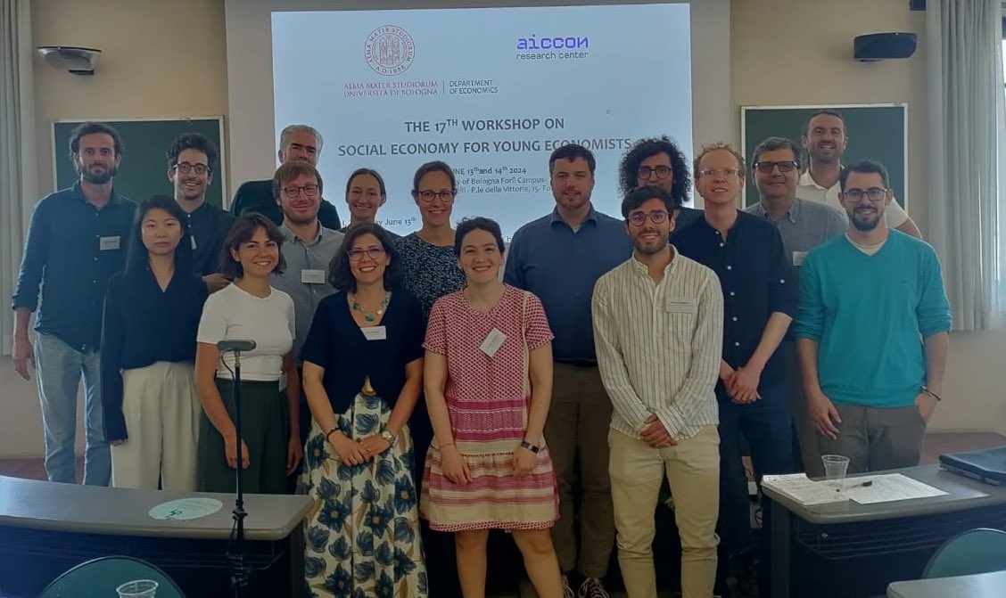 Riccardo Ghidoni (@rghidoni86) on Twitter photo Reflecting on the 17th Workshop on Social Economists for Young Economists in Forlì! Insightful keynotes from <a href="/DSchindlerEcon/">David Schindler</a> & <a href="/AlexiaDelf/">Alexia Delfino</a>, plus great presentations by talented young economists in a friendly environment. #EconTwitter Reflecting on the 17th Workshop on Social Economists for Young Economists in Forlì! Insightful keynotes from <a href="/DSchindlerEcon/">David Schindler</a> & <a href="/AlexiaDelf/">Alexia Delfino</a>, plus great presentations by talented young economists in a friendly environment. #EconTwitter