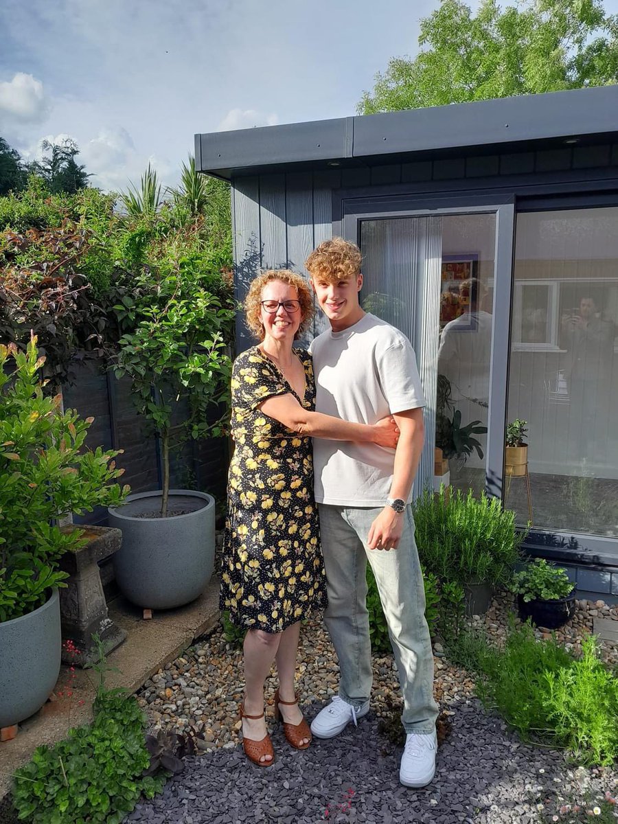 Melanie Wright tweet media