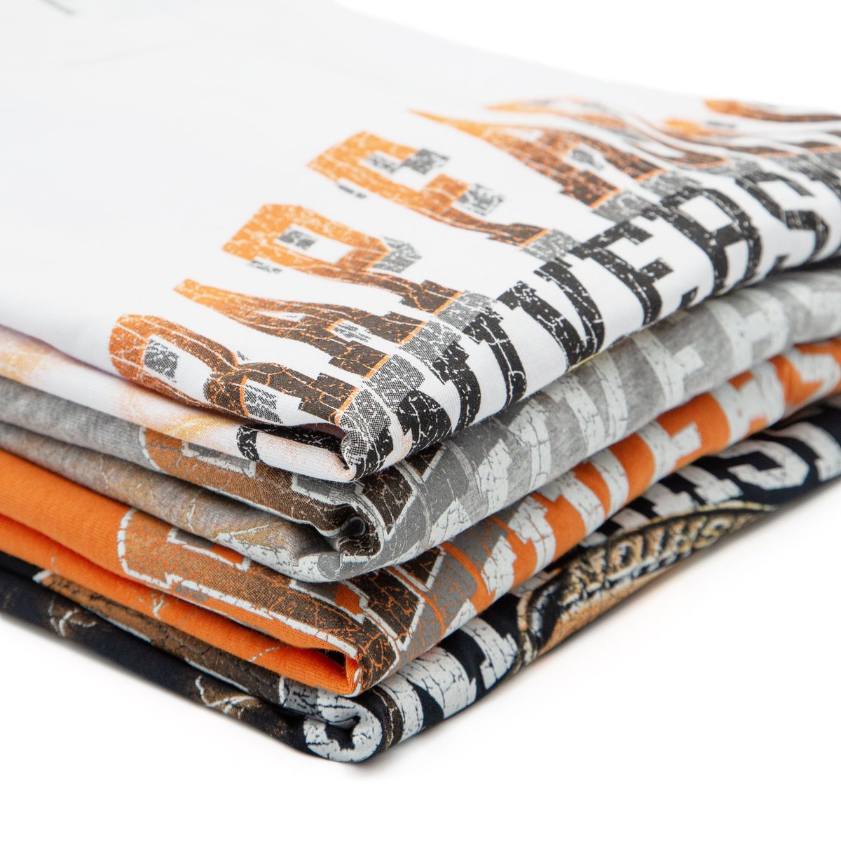 _trapxfashion's tweet photo. “ TRAP FASHION UNIVERSITY“🍊 Limited Edition Tee’s are out now and exclusively online on https://t.co/L38hLKnian #TrapFashion #TrappedOut #TrapU https://t.co/7TO9obsFWE