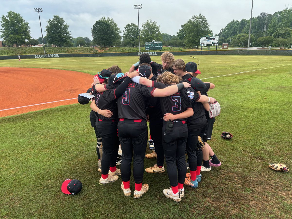 Game day!  Tennessee Fuel is on the road to Alabama!  2 games this evening.  5:45 vs Hotshots Gold and 9:15 vs Twin City Wood Goats.  Let’s have a long successful weekend! #TnFuelBaseball