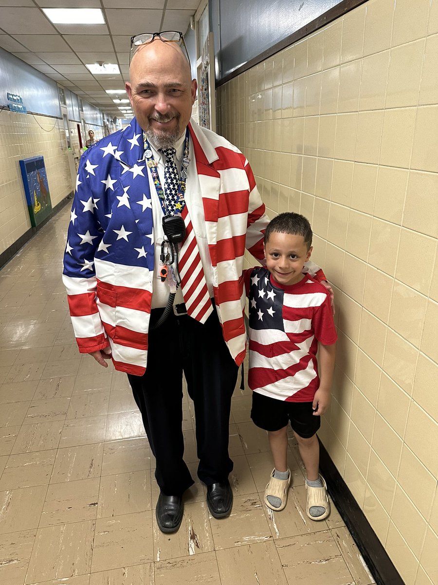 ArlethPrincipal's tweet photo. Happy Flag day https://t.co/DhEOgbIIOl