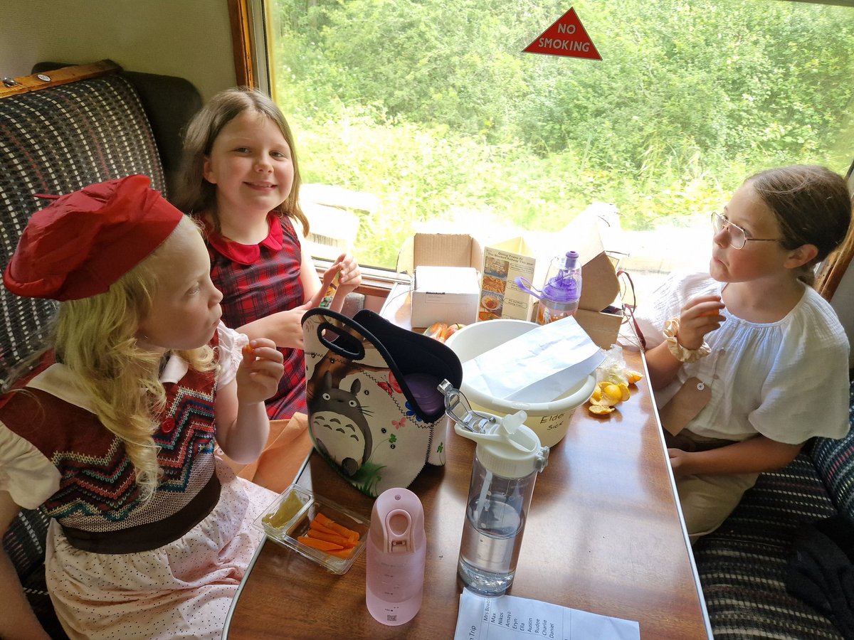 ThakehamPS tweet media