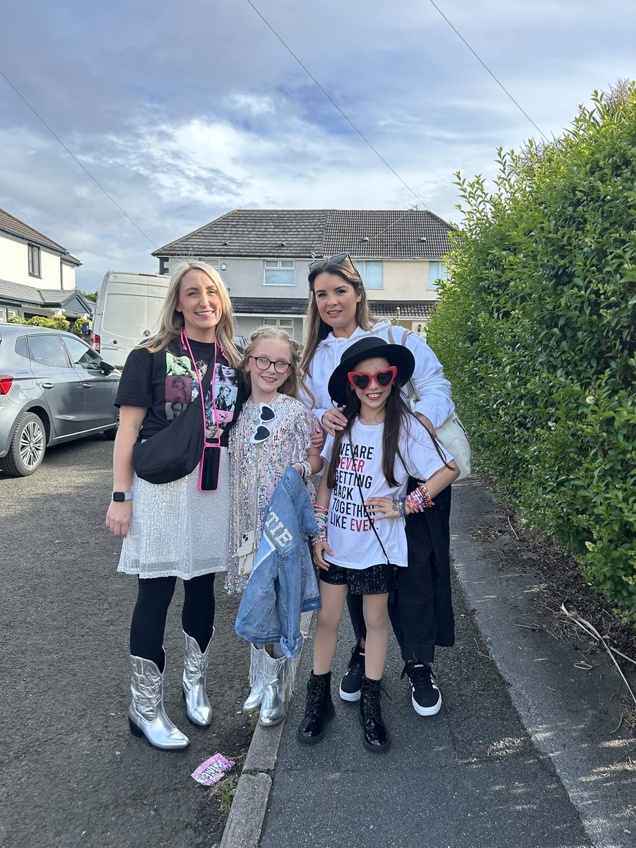 My little swiftie 🤍 #ErasTour #ErasTourLiverpool #swiftie #Anfield #AnfieldTaylorSwift