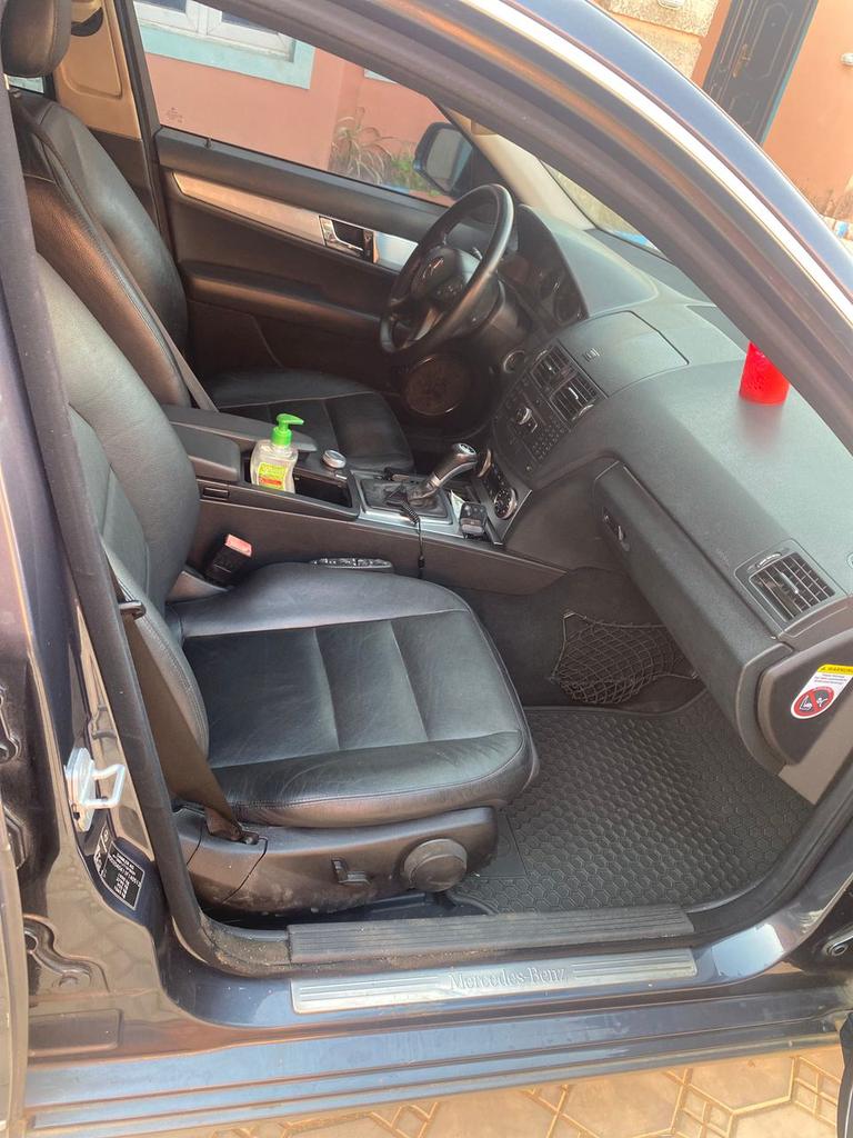 DANSTAR_SALES's tweet image. SUPER CLEAN 
C200 
2010 MODEL 
4 PLUGS 
PERFECT CONDITION 
PRICE 5.2M
LOCATION   NASARAWA
CONTACT  08065051678 
 #wizkid #MforM #theshockingexit  #thefederalgovernment #portable #Davido