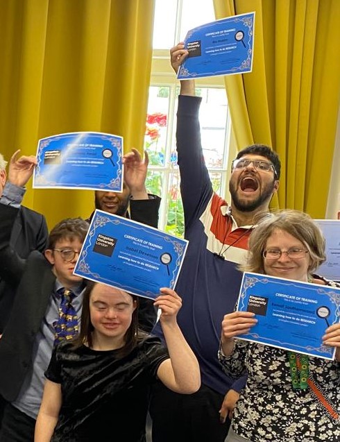 CONGRATULATIONS to the amazing &amp; hard-working students <a href="/KingstonUni/">Kingston University</a> on our "How to do research" course for people with a learning disability! Your pride &amp; joy in receiving your certificates is well-deserved. Huge pleasure to teach! <a href="/RESEARCH_KUSGUL/">CAHSCR Kingston University</a> <a href="/mencap_charity/">Mencap</a> <a href="/LearningDisEng/">LDEngland</a>