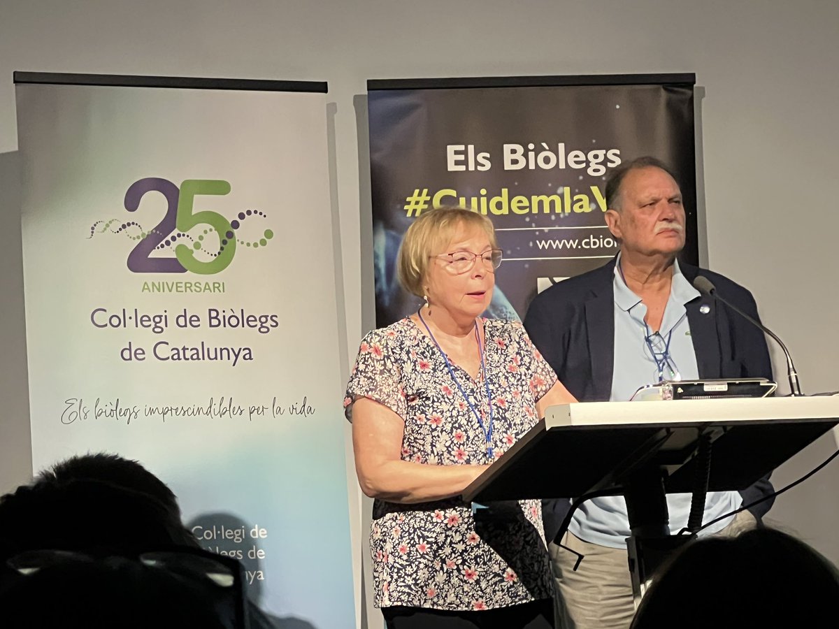Aquesta tarda sóc al Museu de Ciències Naturals de Barcelona, al Forum, <a href="/museuciencies/">MCNB</a> per a celebrar els 25 anys del <a href="/BiolegsCAT/">Col·legi de Biòlegs de Catalunya</a> com a recent premiat com a col•legiat d’honor 2024. Enhorabona al CBC per tota la feina que heu fet i seguiu fent. Felicitats per aquests 25 anys.