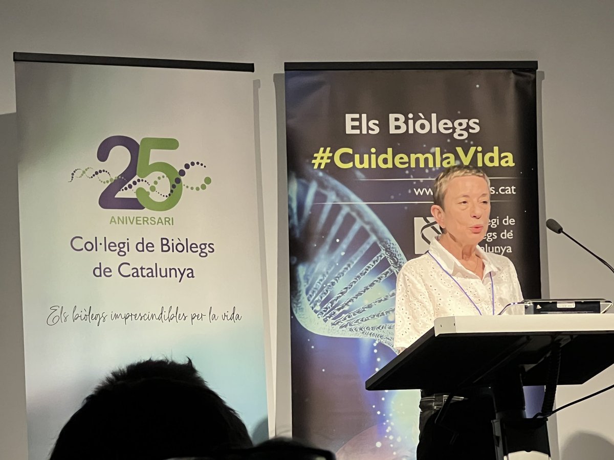 LluisMontoliu's tweet photo. Aquesta tarda sóc al Museu de Ciències Naturals de Barcelona, al Forum, @museuciencies per a celebrar els 25 anys del @BiolegsCAT com a recent premiat com a col•legiat d’honor 2024. Enhorabona al CBC per tota la feina que heu fet i seguiu fent. Felicitats per aquests 25 anys. https://t.co/Wqz4n08FdQ