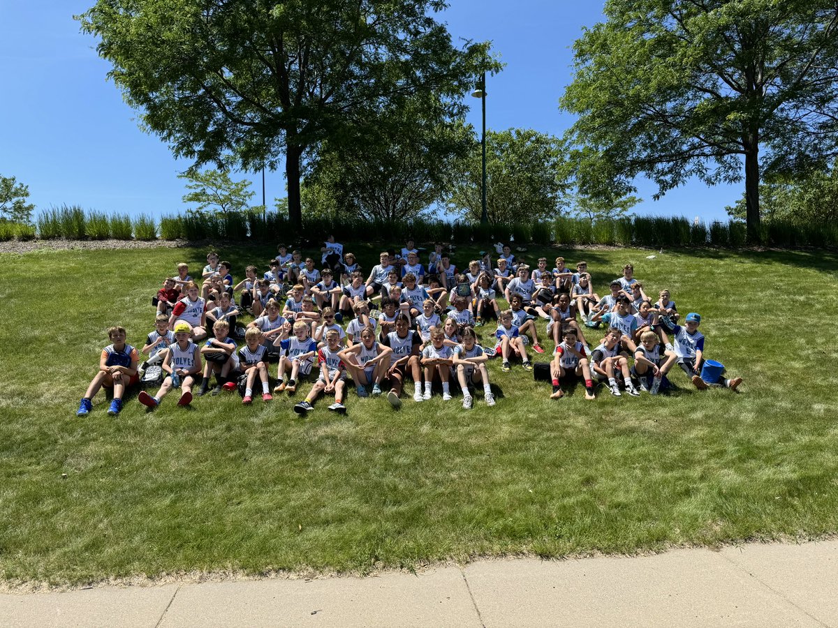 What a great week in Eagan! We had so much fun hooping, learning, and seeing our favorite mascot fly through the air! 

And a huge shoutout to our shot club winners and campers of the week! 🏀